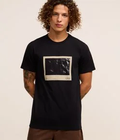 Camiseta Regular em Algodão Estampa Photoprint Mar