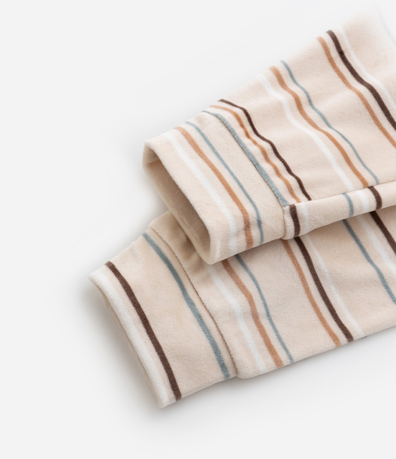 Pijama Infantil em Plush com Bordado Capivara - Tam 5 a 14 Anos Bege 8