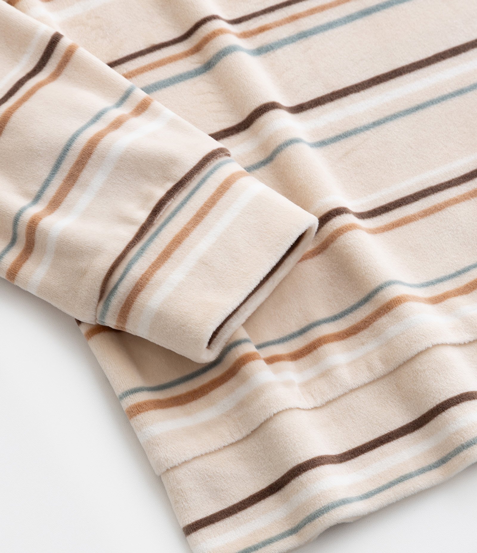 Pijama Infantil em Plush com Bordado Capivara - Tam 5 a 14 Anos Bege 9