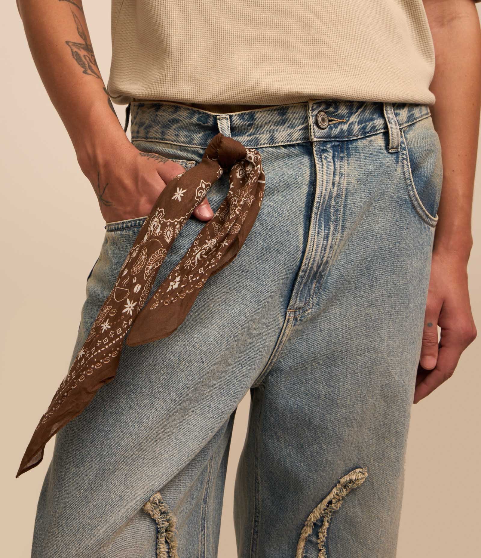 Lenço Bandana em Tricoline com Estampa Marrom 2