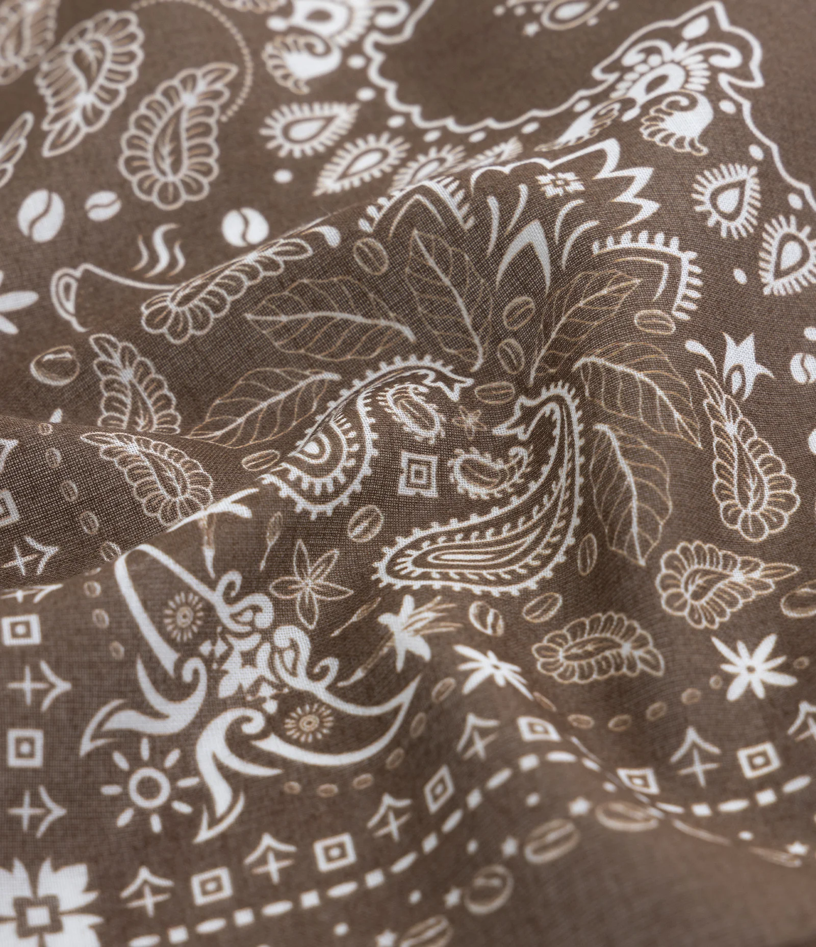 Lenço Bandana em Tricoline com Estampa Marrom 5