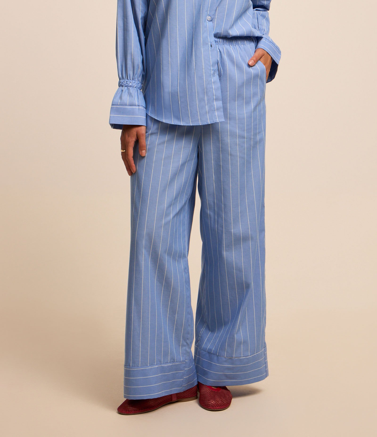 Calça Pantalona em Tricoline Listrado com Amarração Azul 3