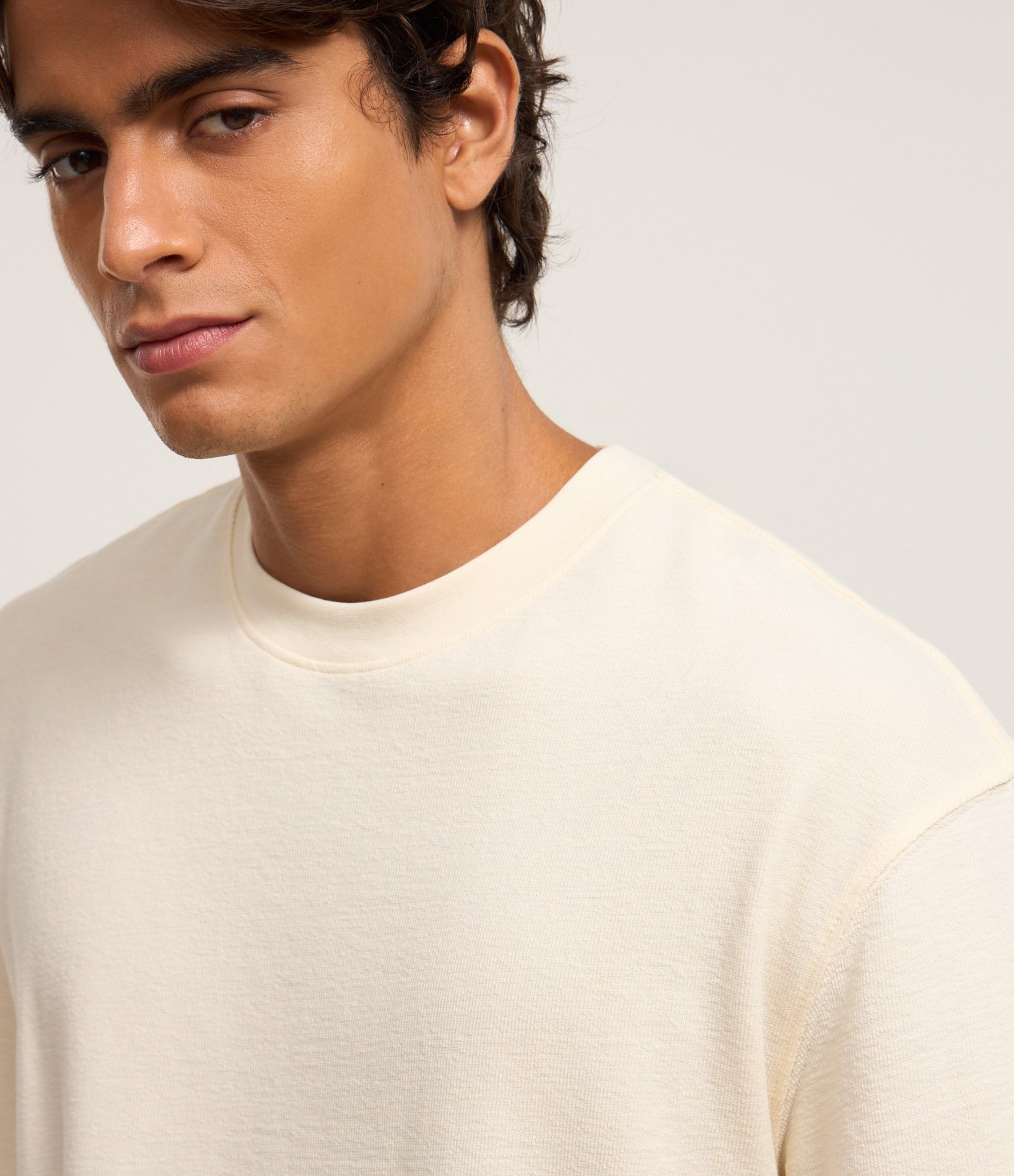 Camiseta em Algodão Texturizado em Gola Redonda Off White 3