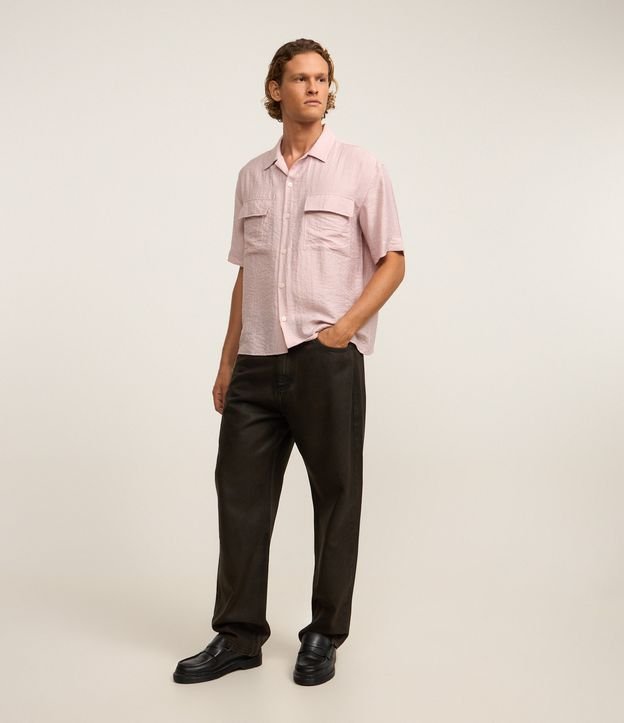 Camisa em Tricoline com Textura e Bolso Cargo