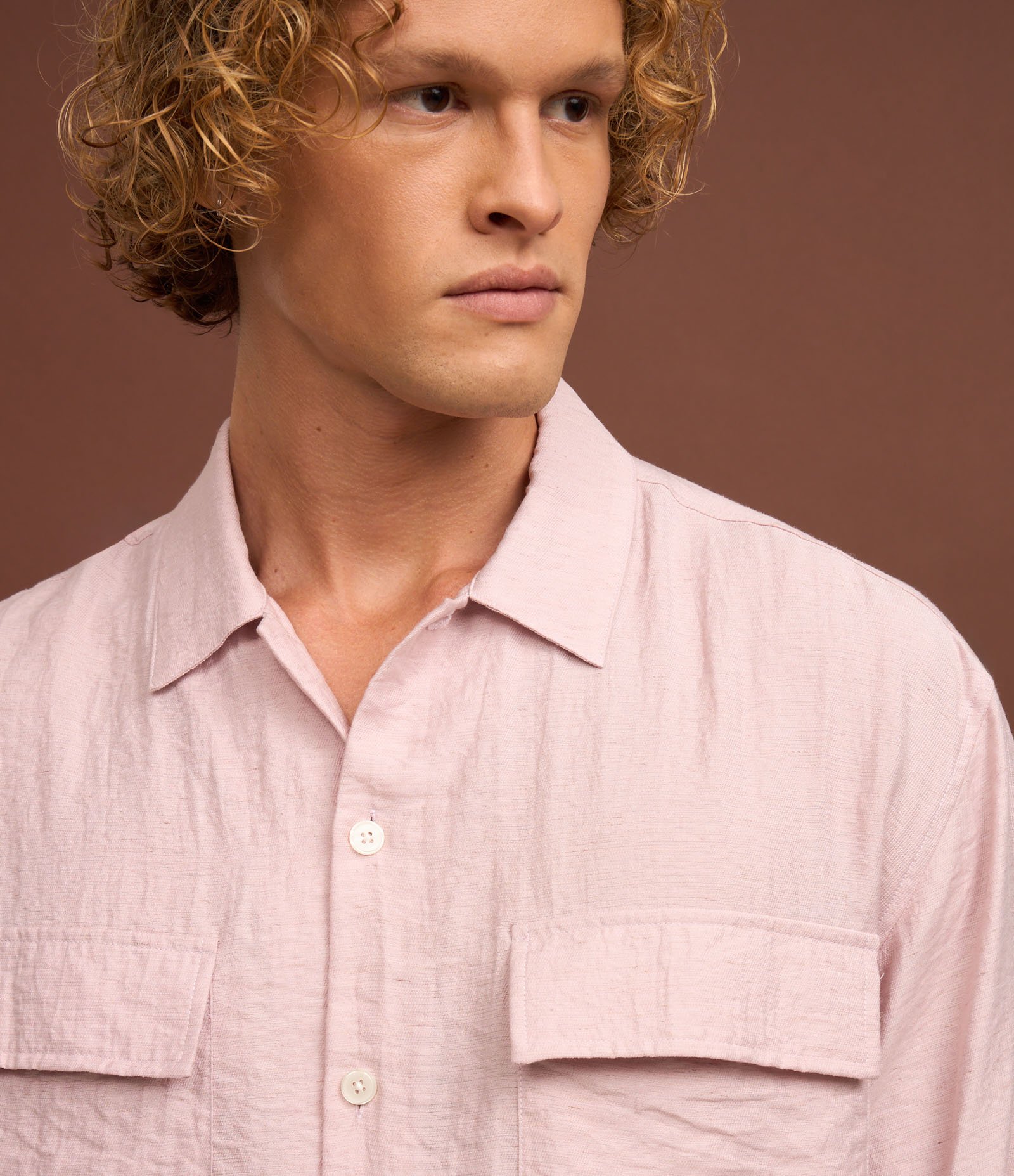 Camisa em Tricoline com Textura e Bolso Cargo Rosa 3