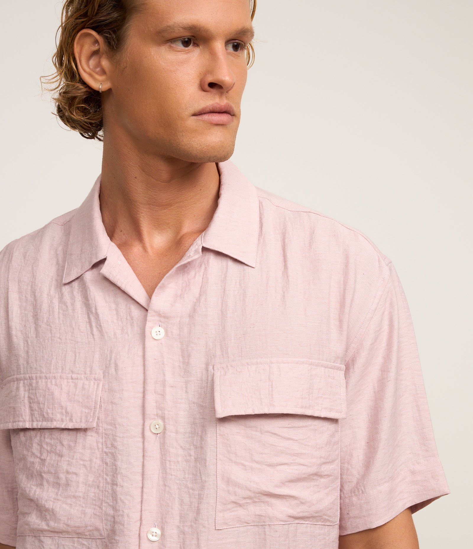 Camisa em Tricoline com Textura e Bolso Cargo Rosa 6
