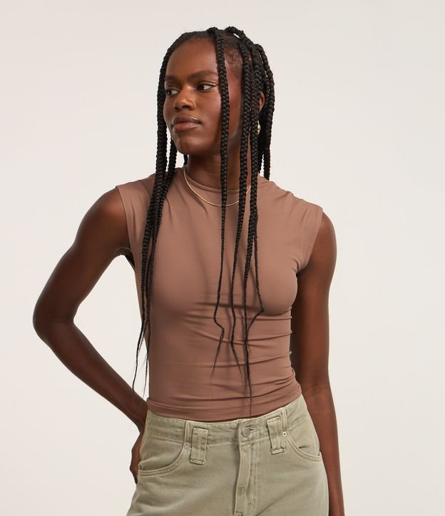 Blusa Básica em Microfibra com Ombro Alongado