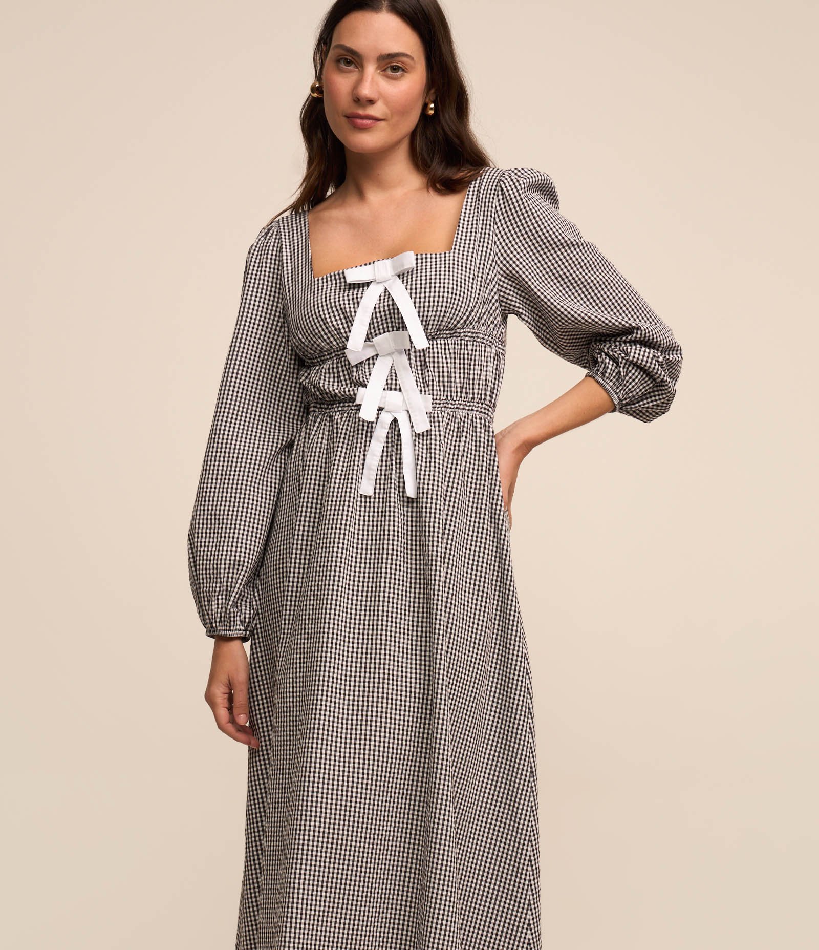 Vestido Midi em Ana Ruga com Manga Bufante e Estampa Xadrex Cinza Escuro/ Branco 5
