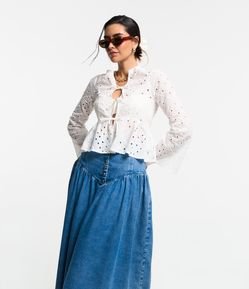 Blusa em Laise com Amarrações Frontais e Texturas