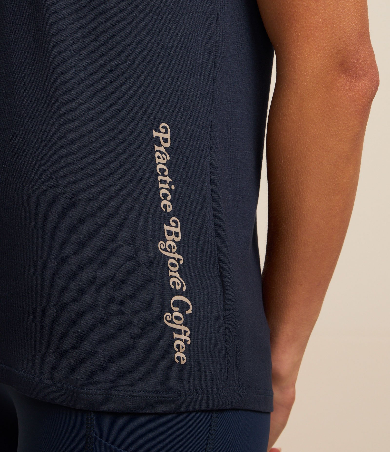 Camiseta em Meia Malha Estampa Lettering Azul Escuro 4