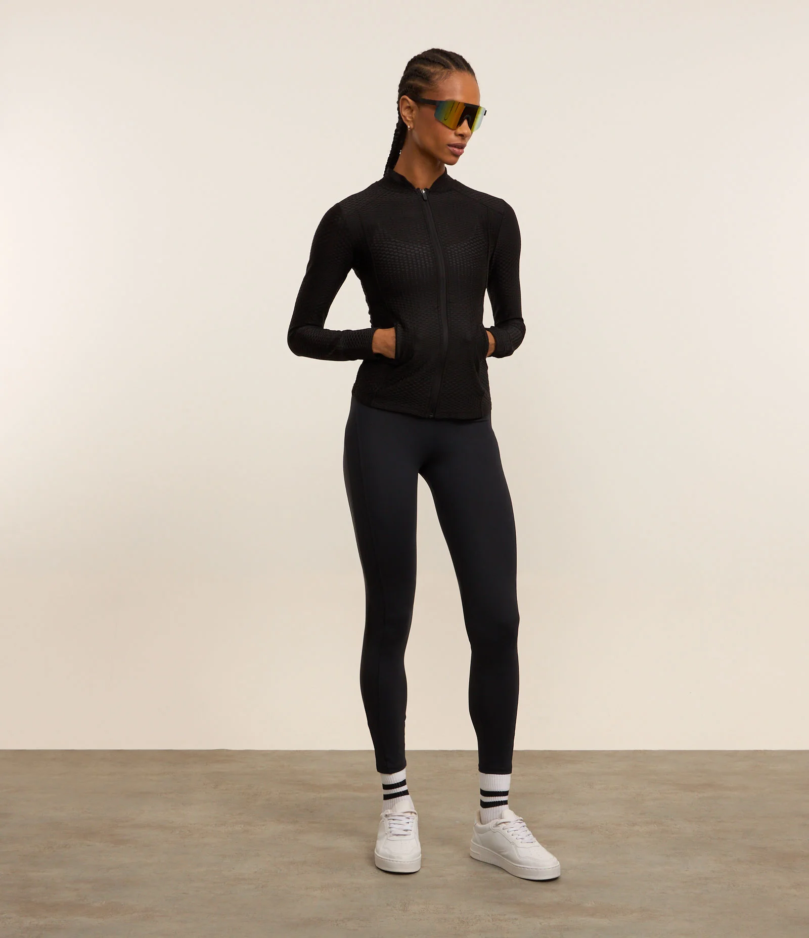 Jaqueta Esportiva em Microfibra com Gola Padre Preto 2