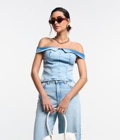 Blusa em Jeans Macio com Decote Ombro a Ombro Virado