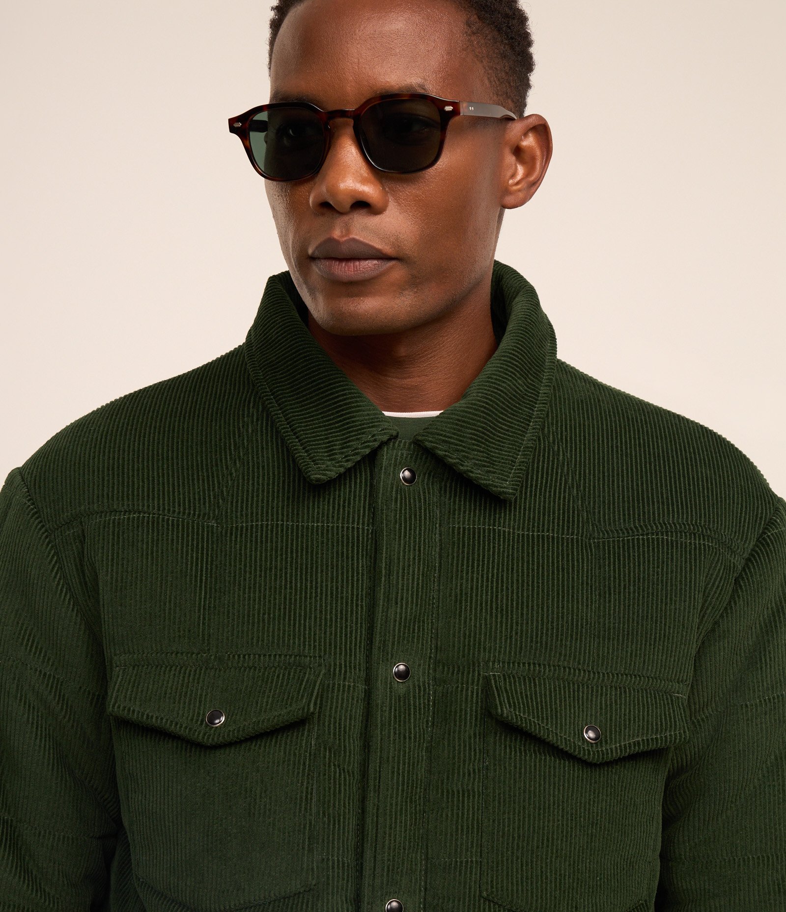 Jaqueta Puffer em Veludo Cotele e Dois Bolsos com Lapela Verde 5