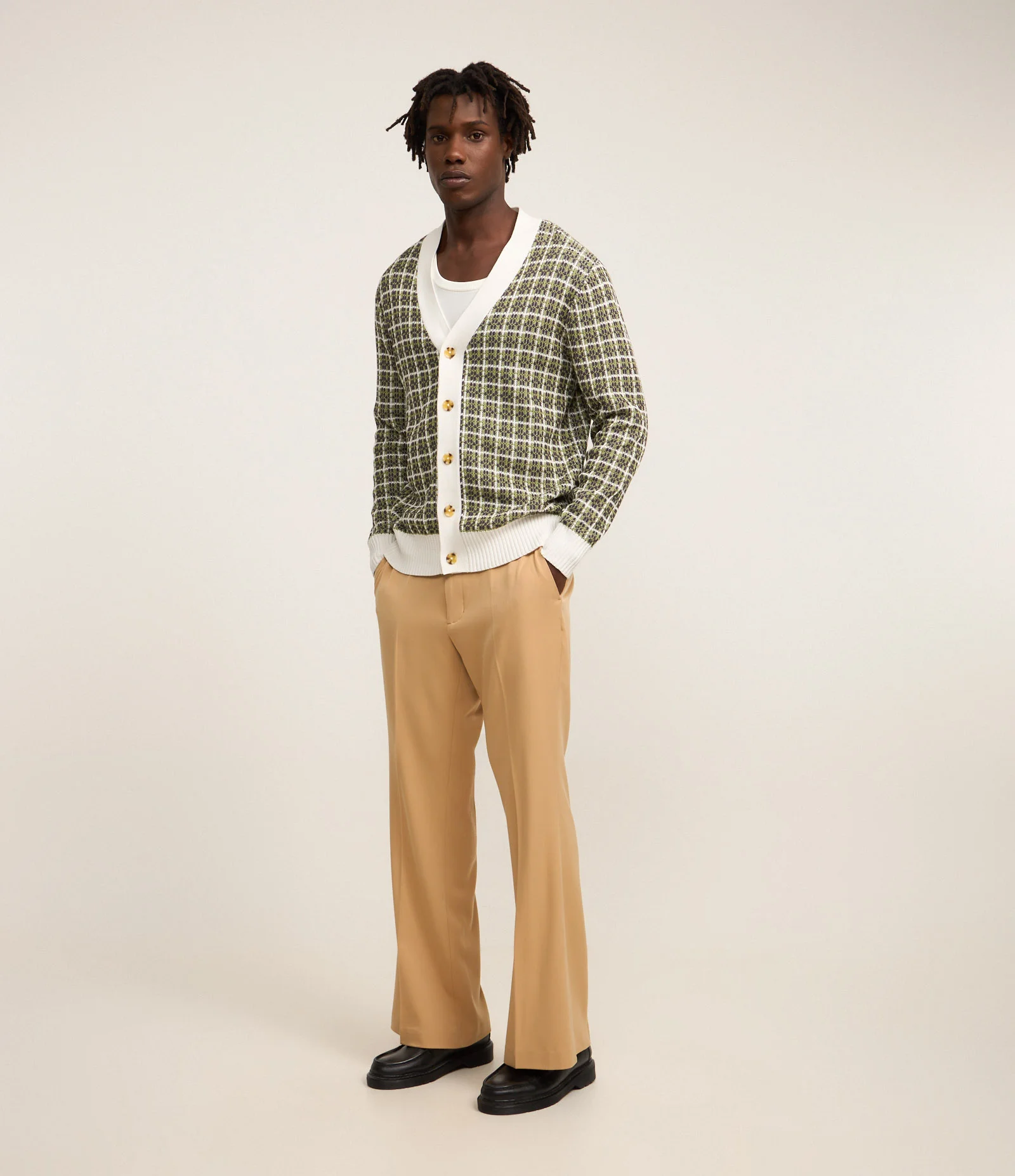 Calça Flare em Alfaiataria Marrom 1