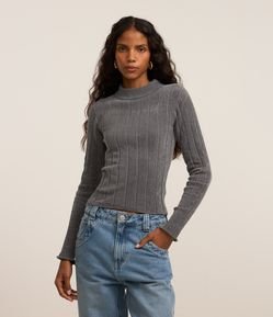 Blusa Slim em Chenille Canelada com Golinha