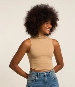Blusa sem Manga em Poliamida Seamless e Gola Alta com Frufru