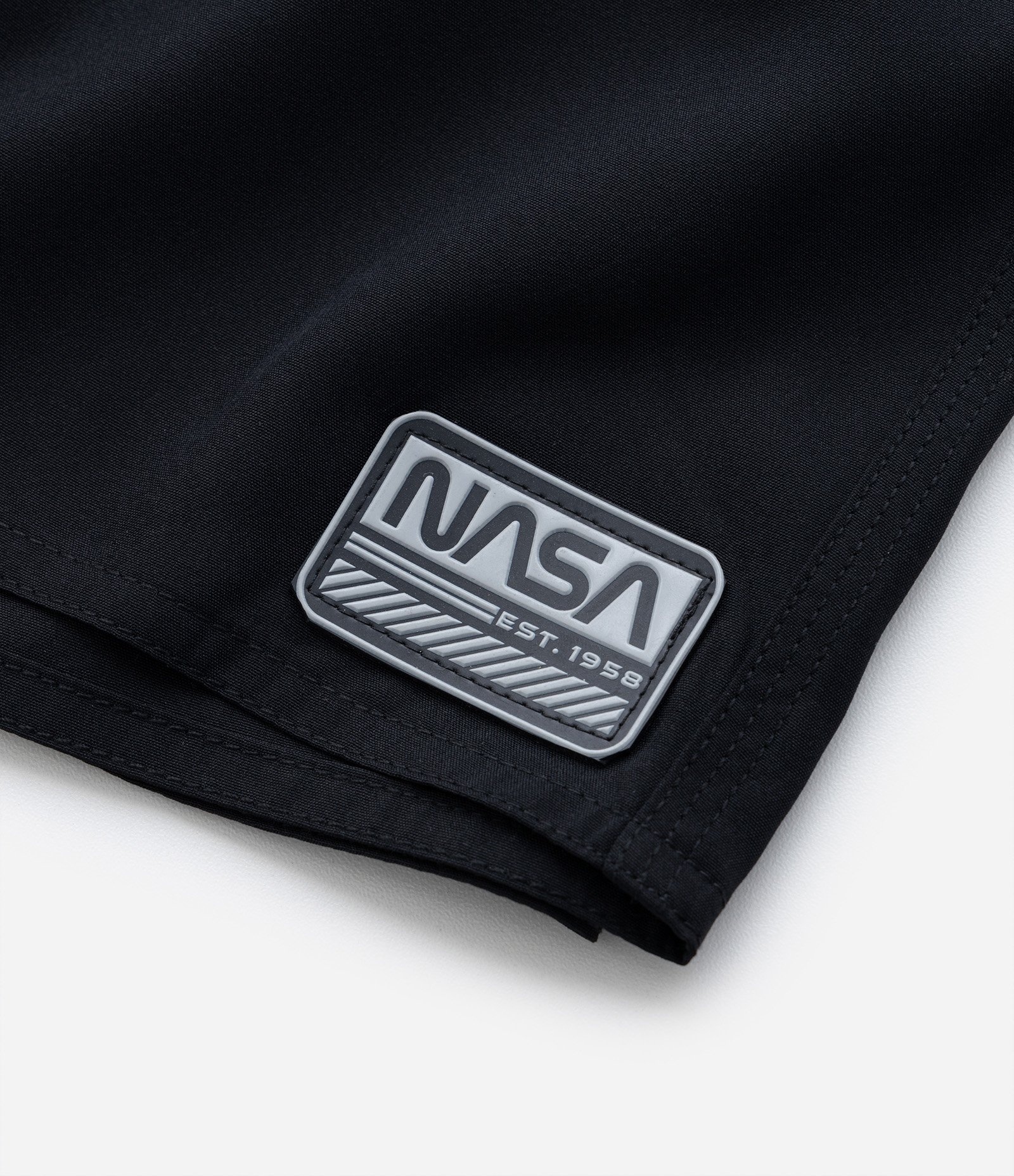 Bermuda Infantil com Etiqueta Nasa - Tam 5 a 14 Anos Preto 6