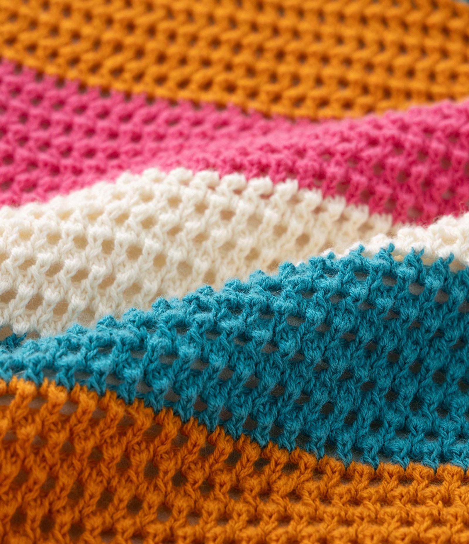 Short Efeito Crochê Listrado Curve & Plus Size 7