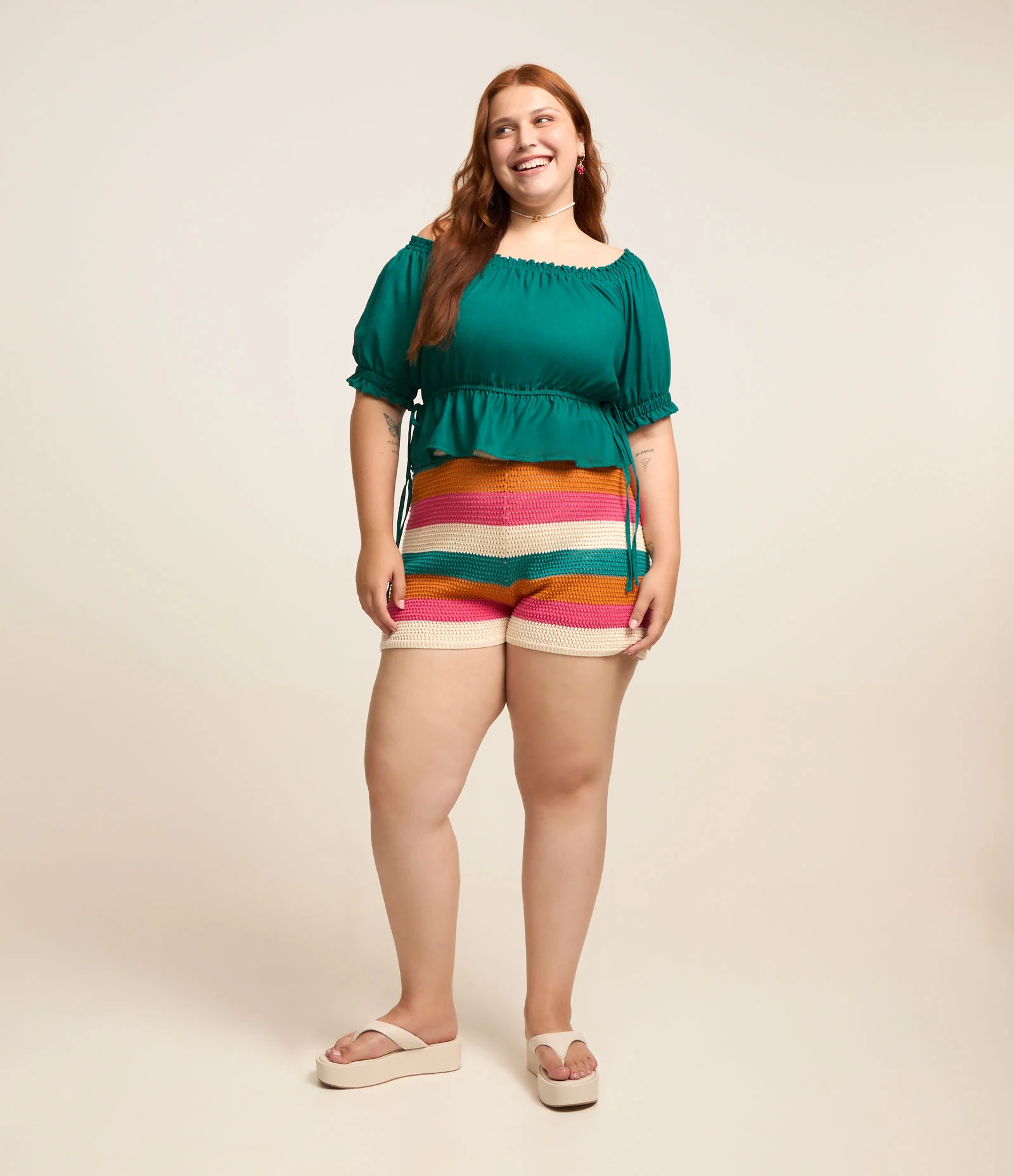 Short Efeito Crochê Listrado Curve & Plus Size 1