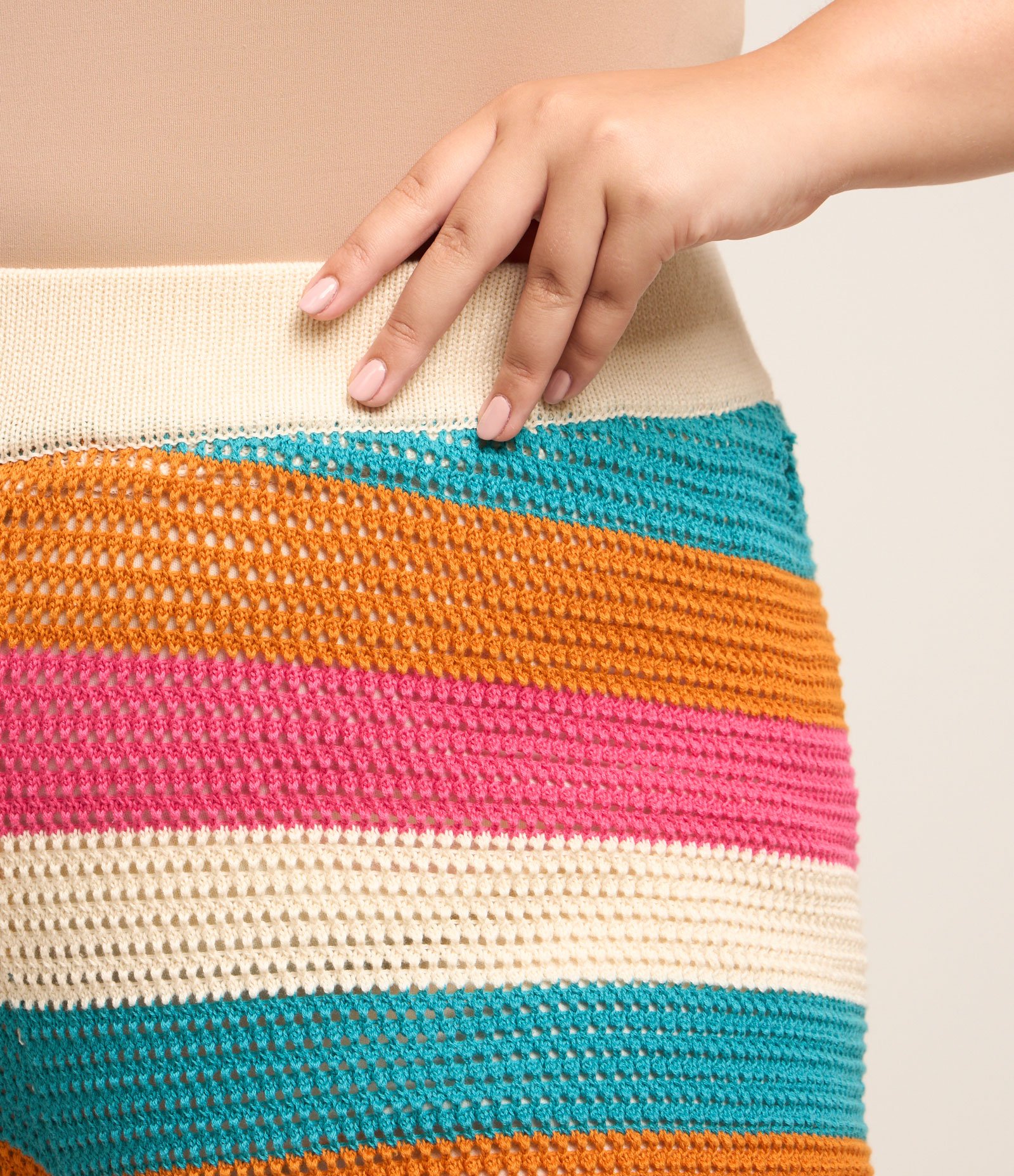 Short Efeito Crochê Listrado Curve & Plus Size 4