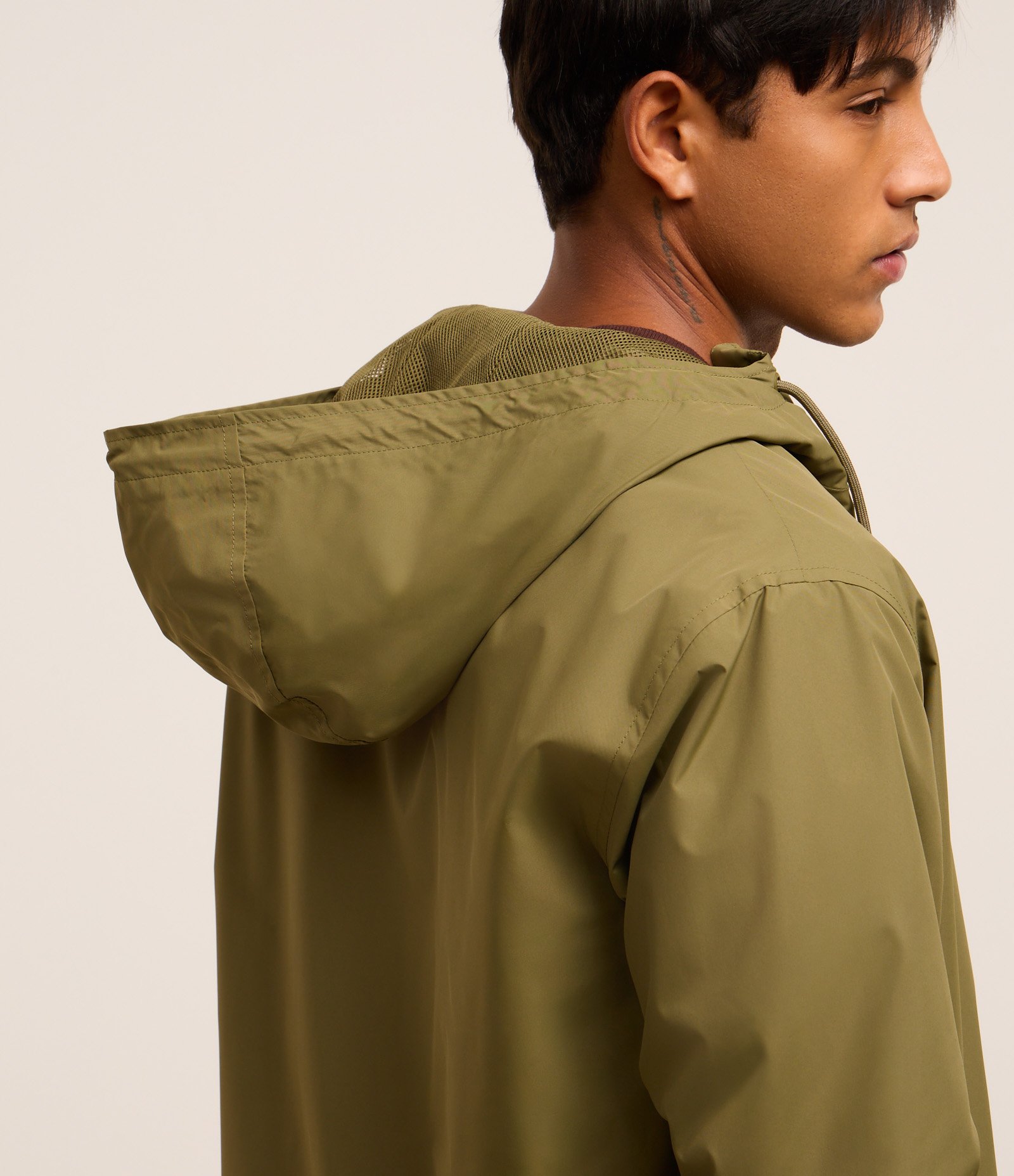 Jaqueta Quebra Vento com Capuz e Bolso de Zíper Fusionado Verde 4