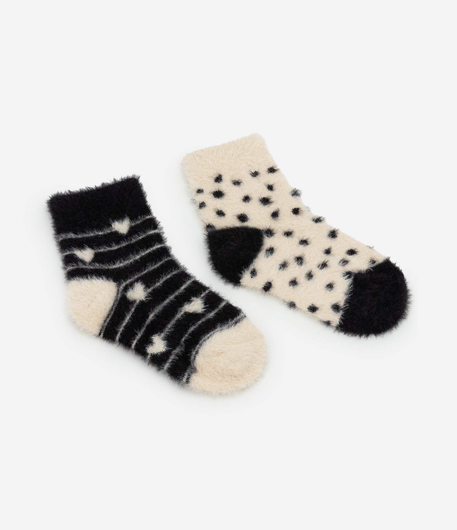 Kit 02 Pares de Meias Infantil em Chenille Peludinha - Tam 19/22 ao 31/34 Preto/Bege 1