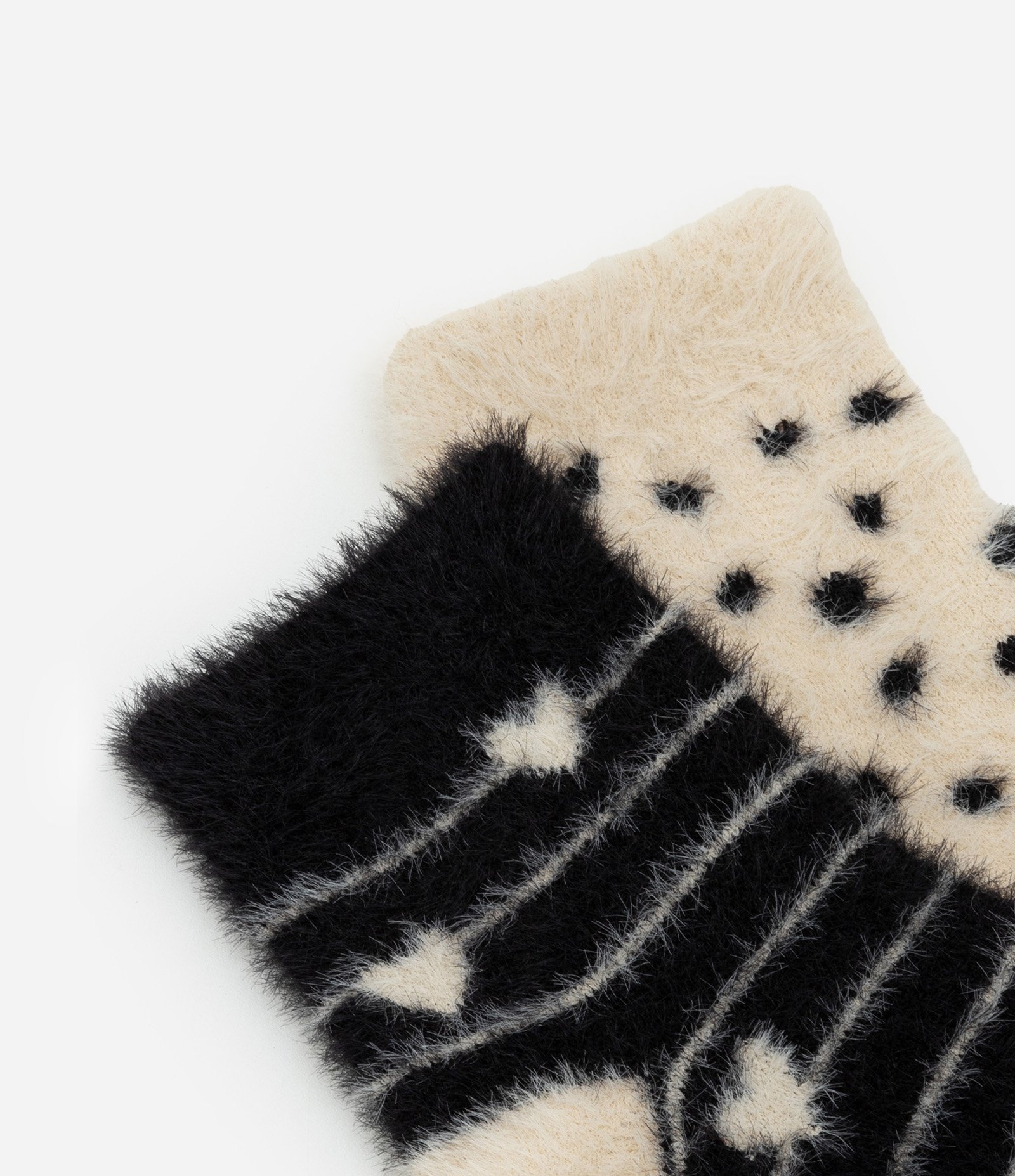 Kit 02 Pares de Meias Infantil em Chenille Peludinha - Tam 19/22 ao 31/34 Preto/Bege 3