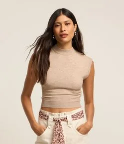 Blusa sem Manga Cropped em Tricô com Golinha
