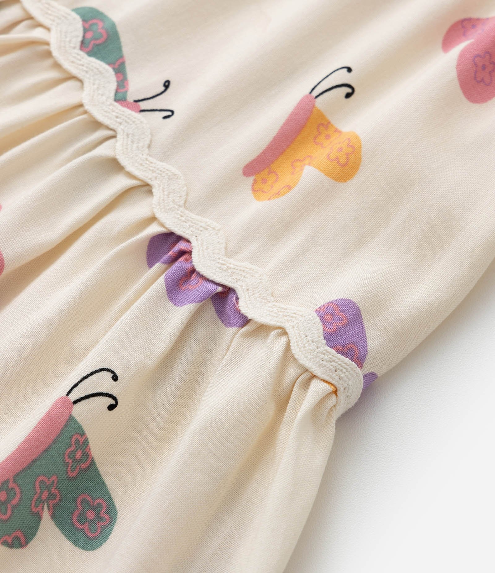 Vestido Infantil em Viscose com Estampa Borboletas - Tam 1 a 5 Anos Bege 5