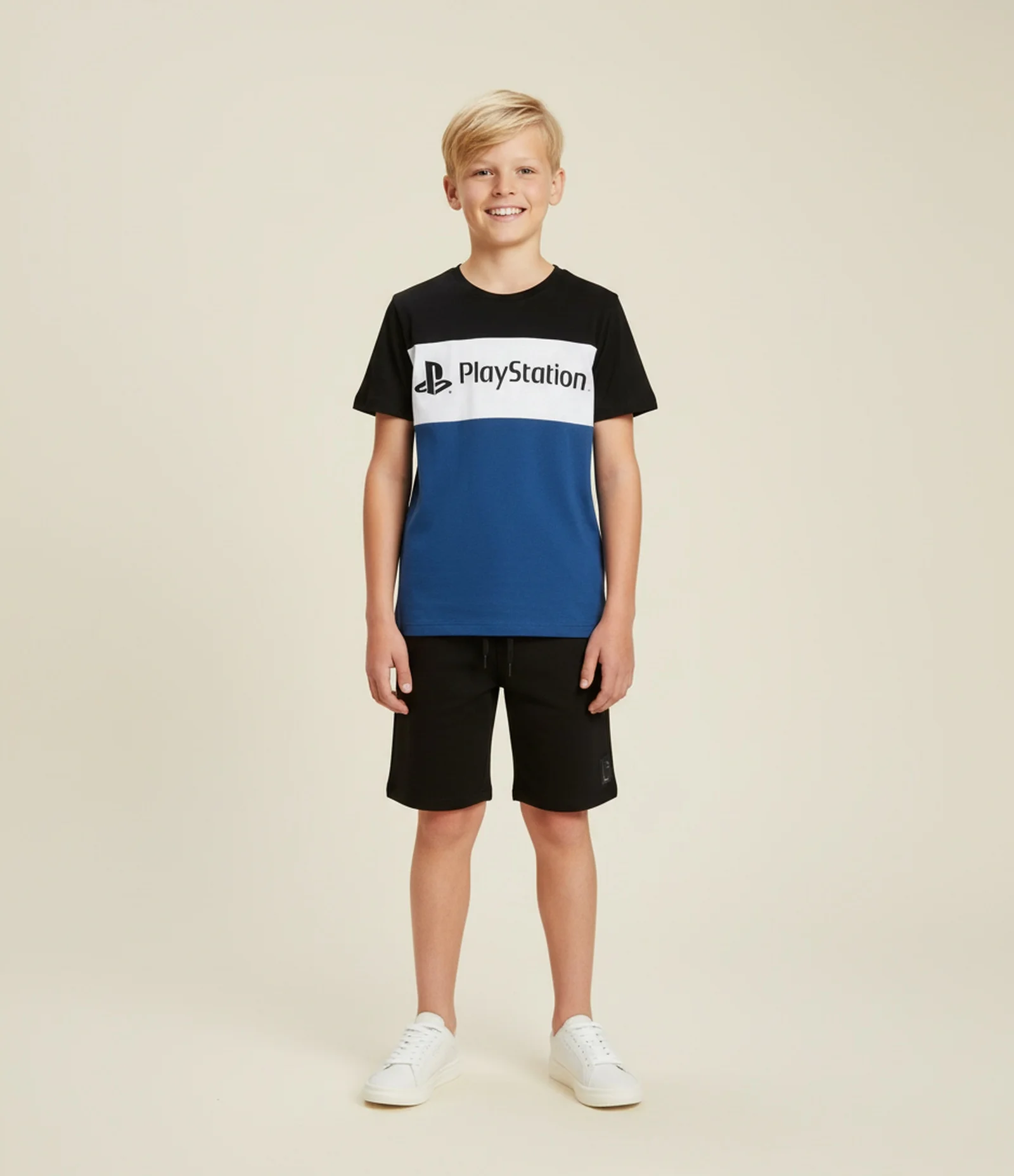 Camiseta Infantil com Blocos de Cor e Estampa Playstation - Tam 5 a 14 Anos Preto/Branco/Azul 1