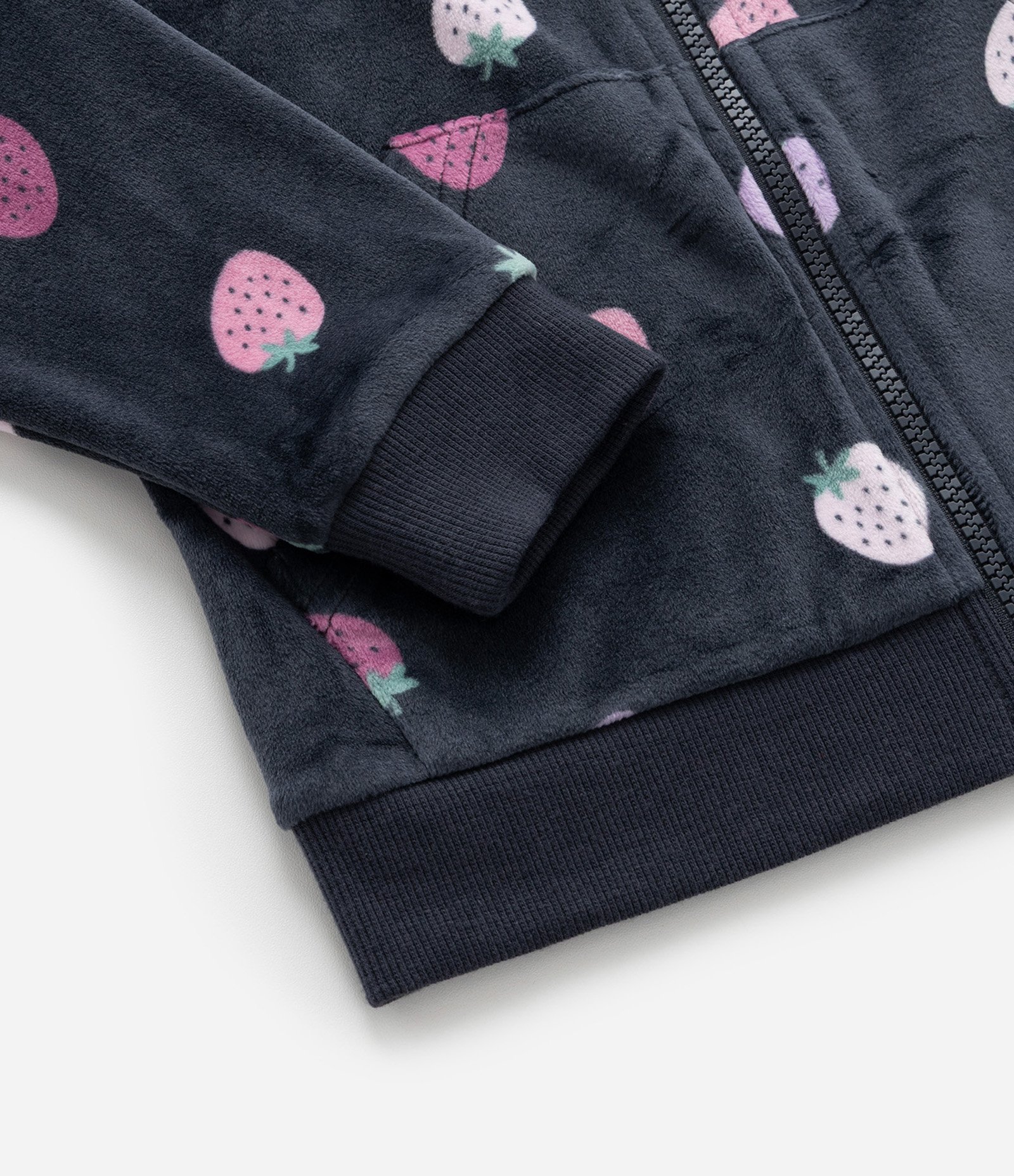 Conjunto Infantil em Plush com Estampa Morangos - Tam 1 a 5 Anos Cinza 6