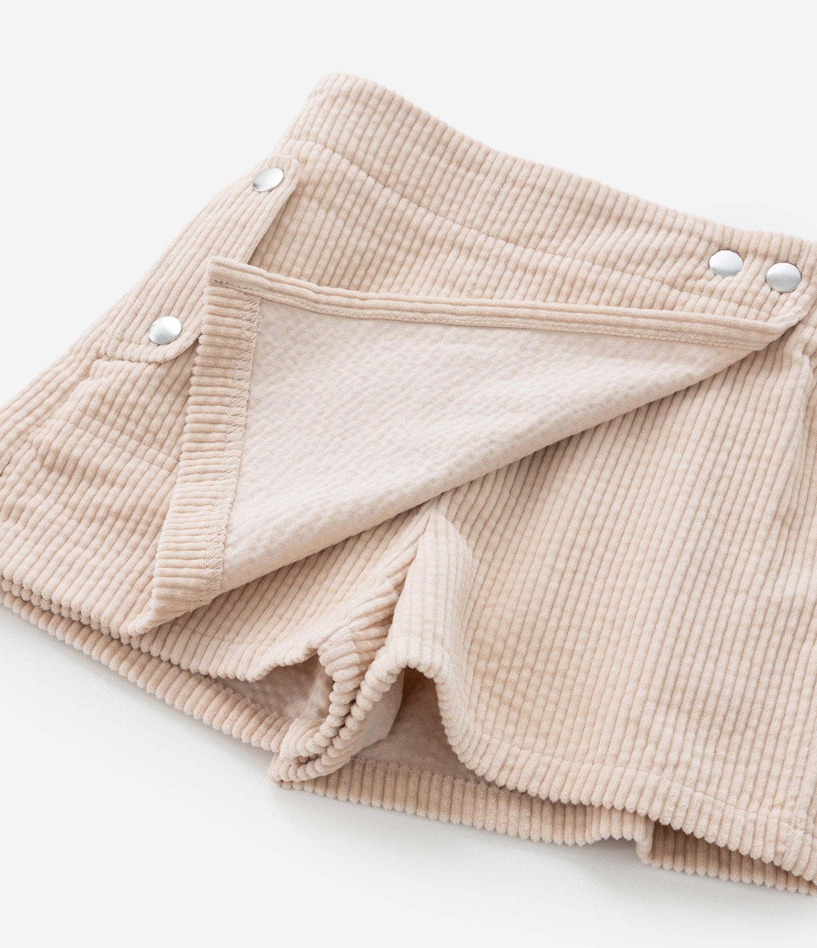 Short Saia Infantil em Veludo com Detalhe de Botões - Tam 5 a 14 Anos Bege 7