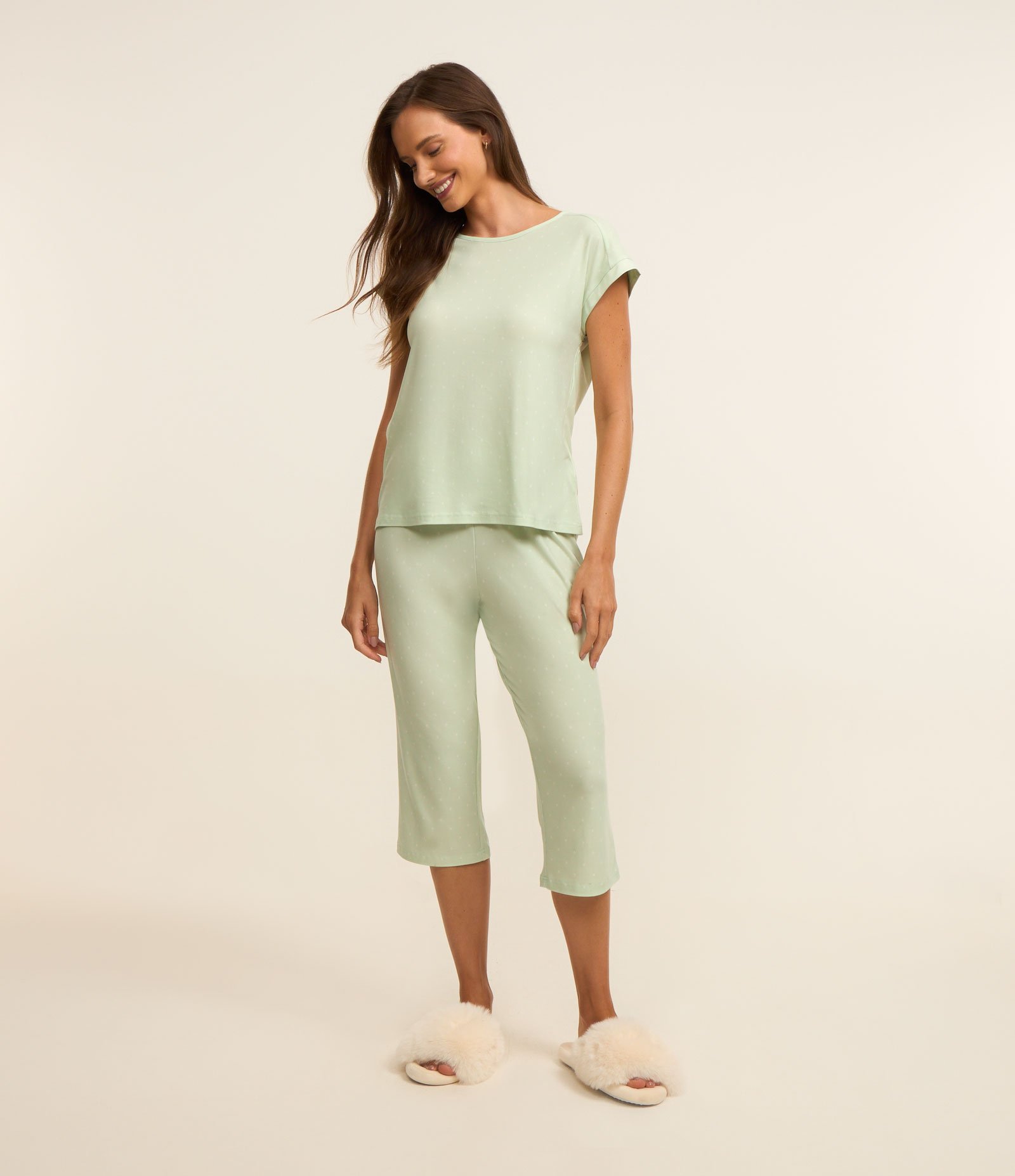 Pijama Capri com Toque Suave e Estampa de Gravataria Verde 1