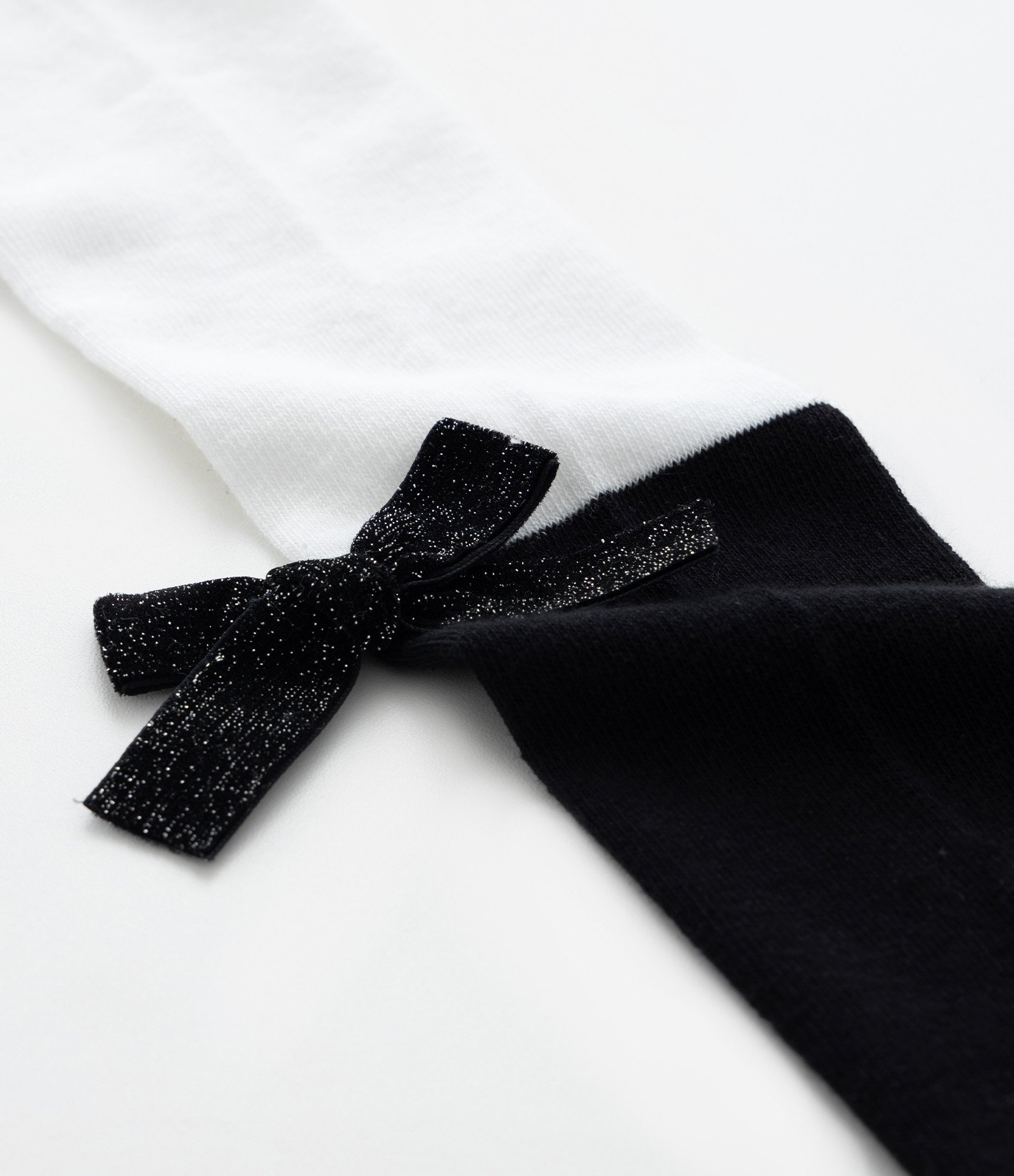 Meia Calça Infantil com Lacinhos e Fio Metalizado - Tam PP a G Preto/Branco 3