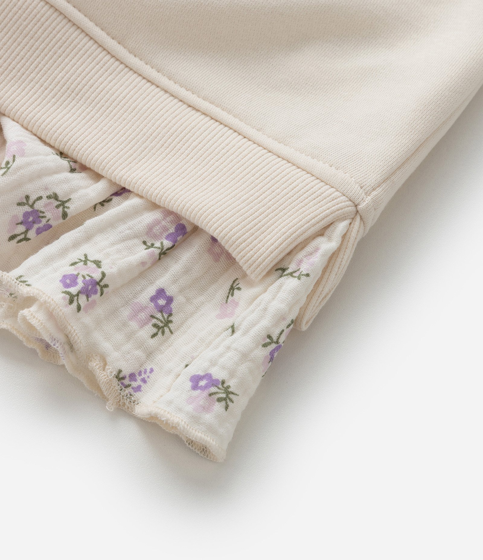 Casaco Infantil com Barra Diferenciada e Bordado Borboleta - Tam 1 a 5 Anos Bege 4