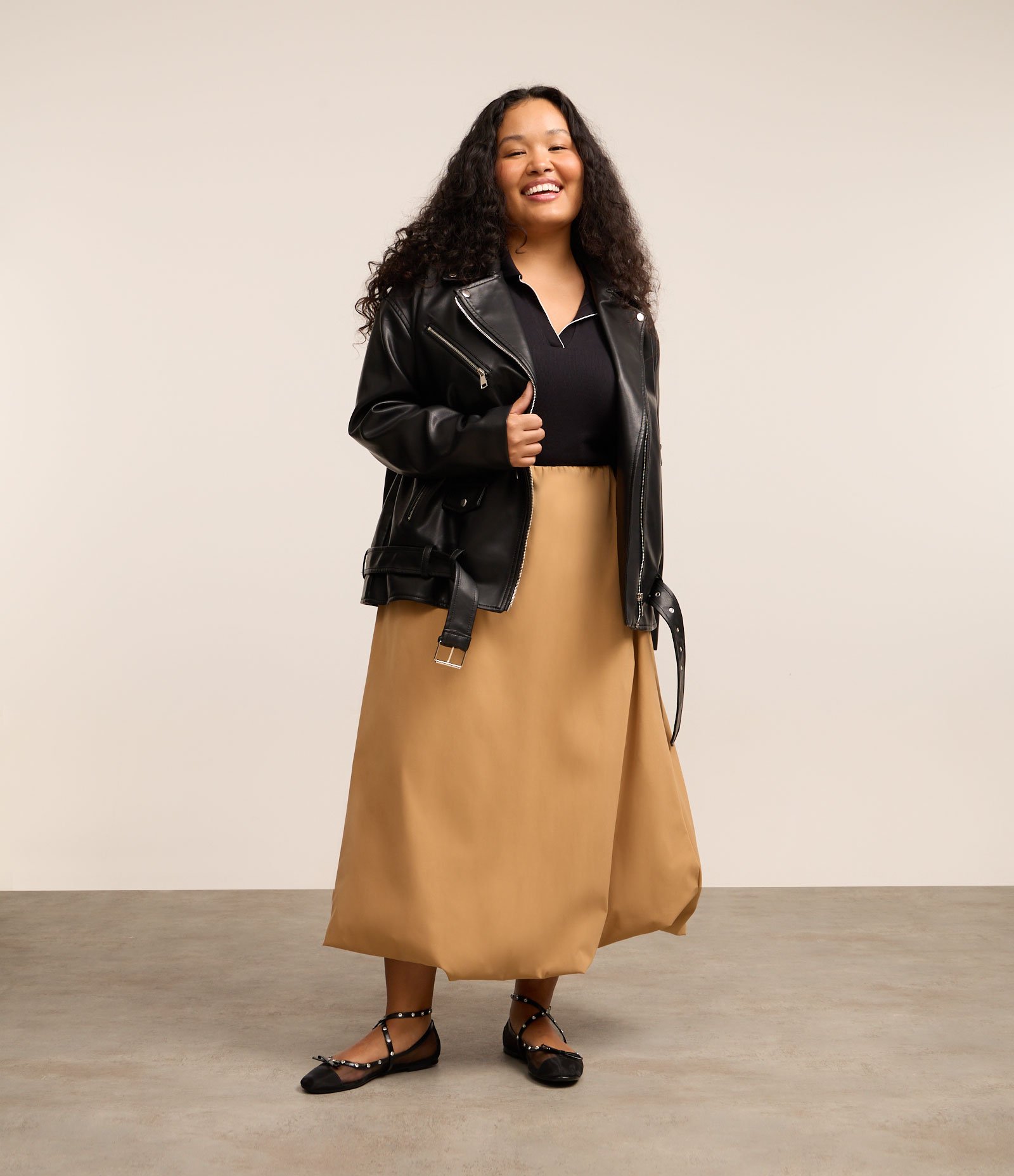 Jaqueta Oversized com Zíperes e Cinto Curve & Plus Size Preto 4