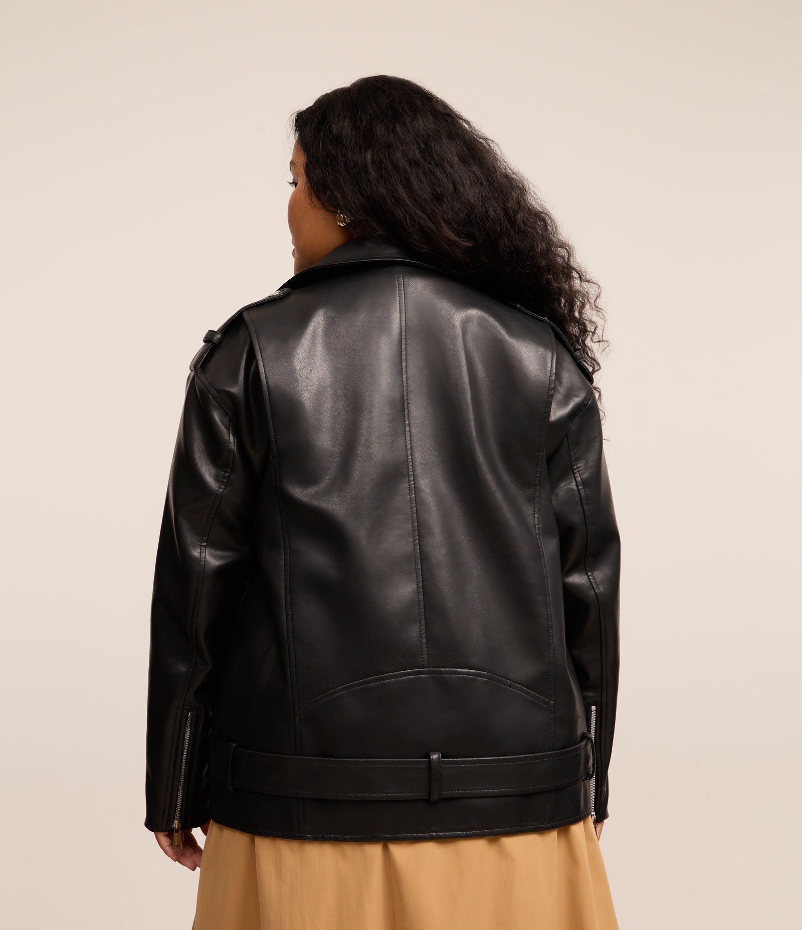 Jaqueta Oversized com Zíperes e Cinto Curve & Plus Size Preto 5