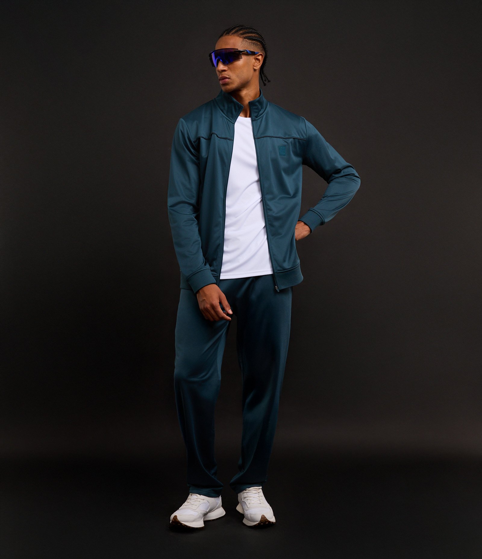 Jaqueta Esportiva em Helanca com Detalhes em Frisos Azul 2