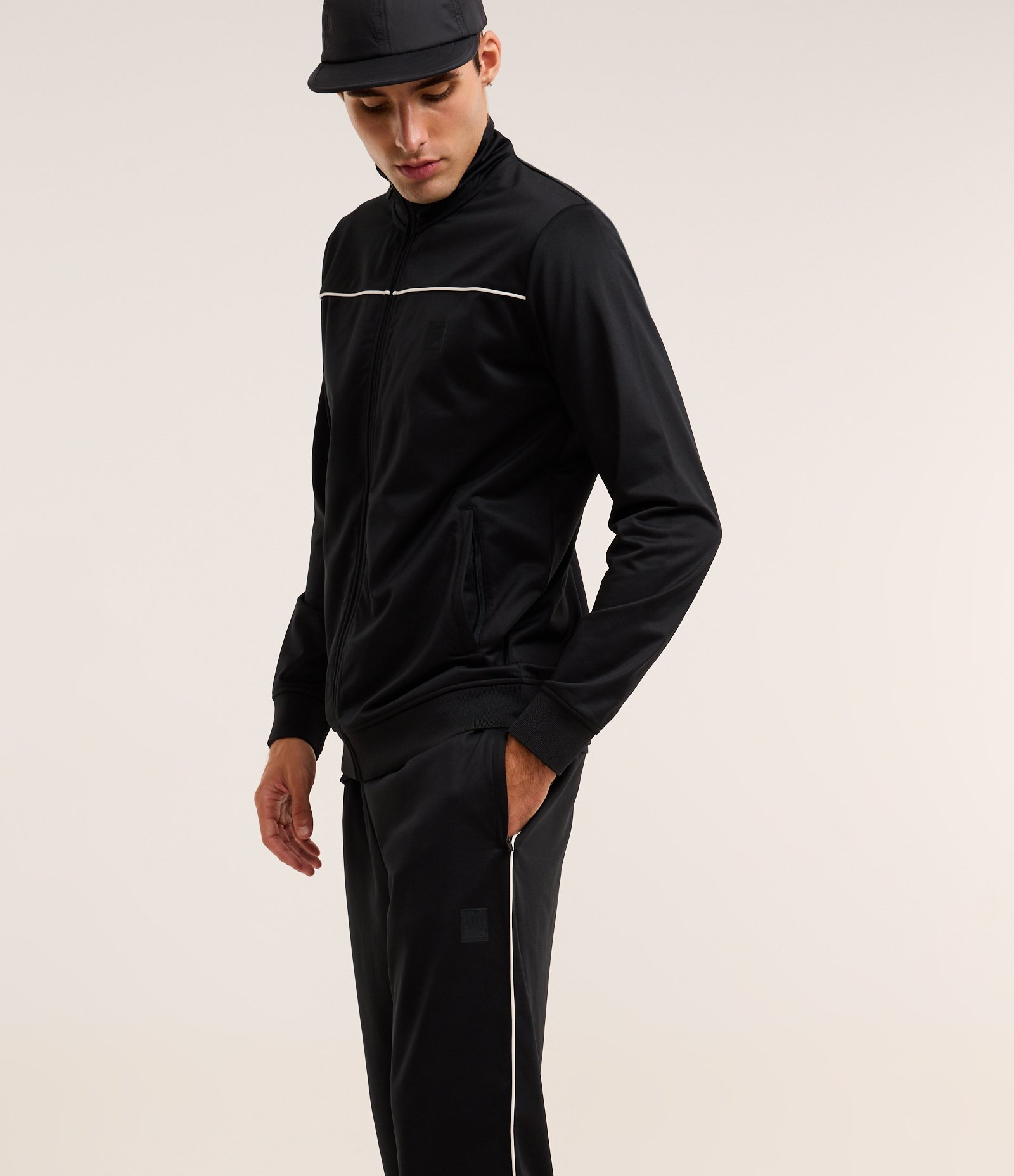 Calça Esportiva em Helanca com Cós Elástico 5