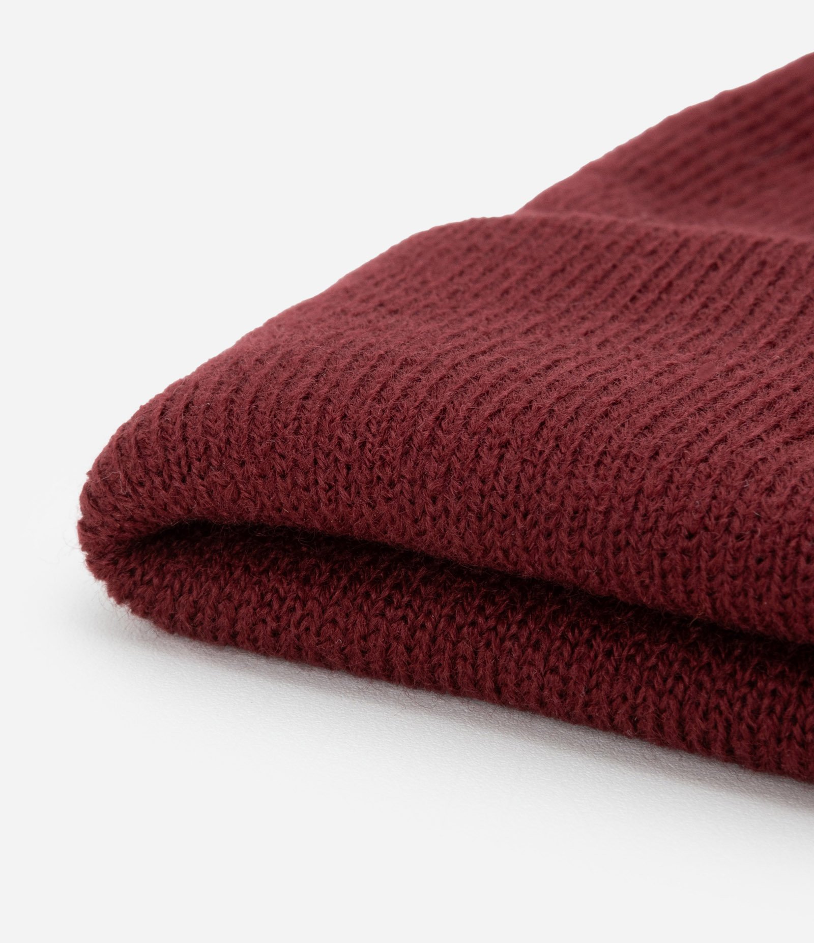 Gorro em Tricô com Bordado NY e Barra Dobrada Vermelho 2