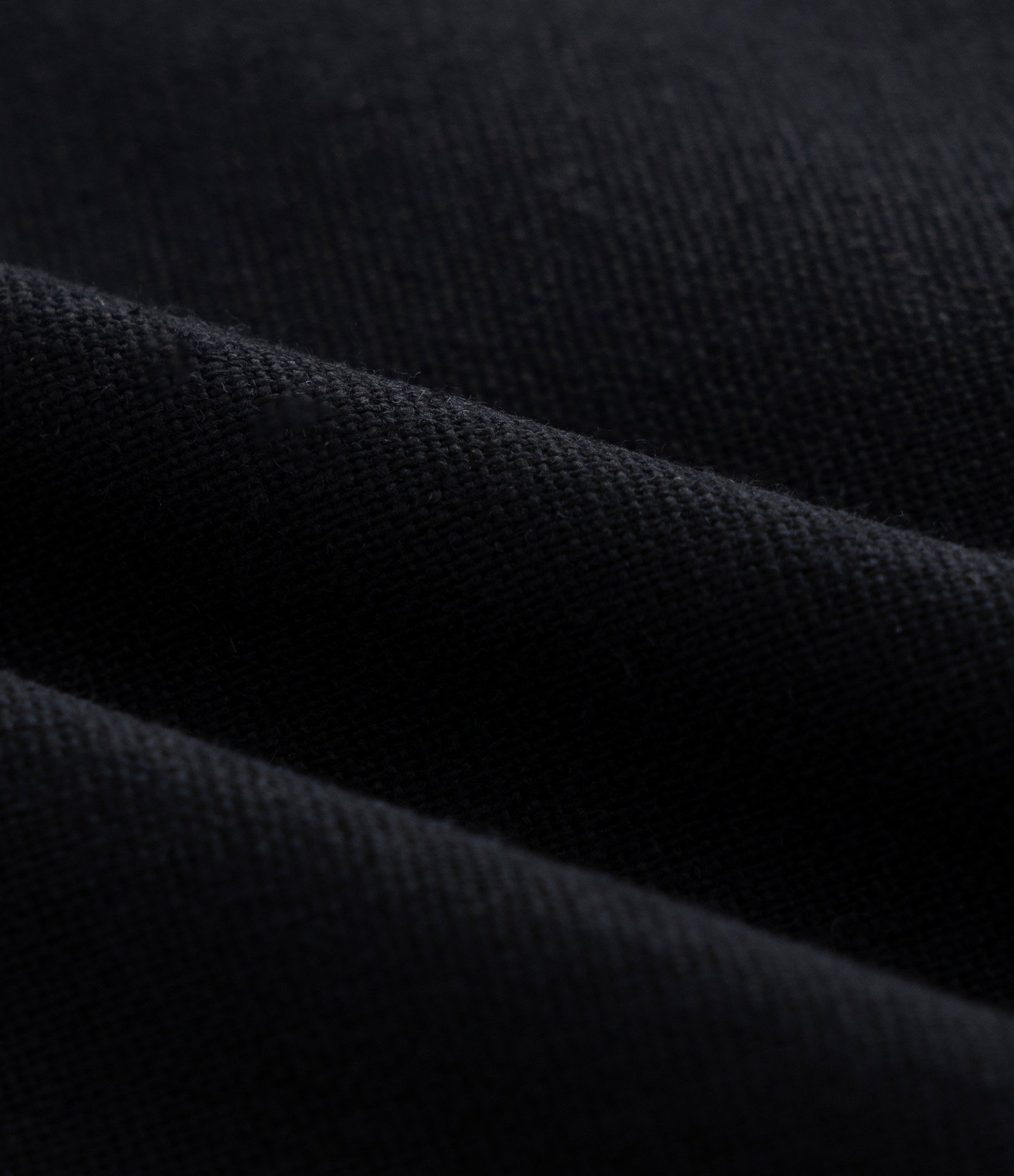 Bermuda em Viscolinho com Pregas Curve & Plus Size Preto 7