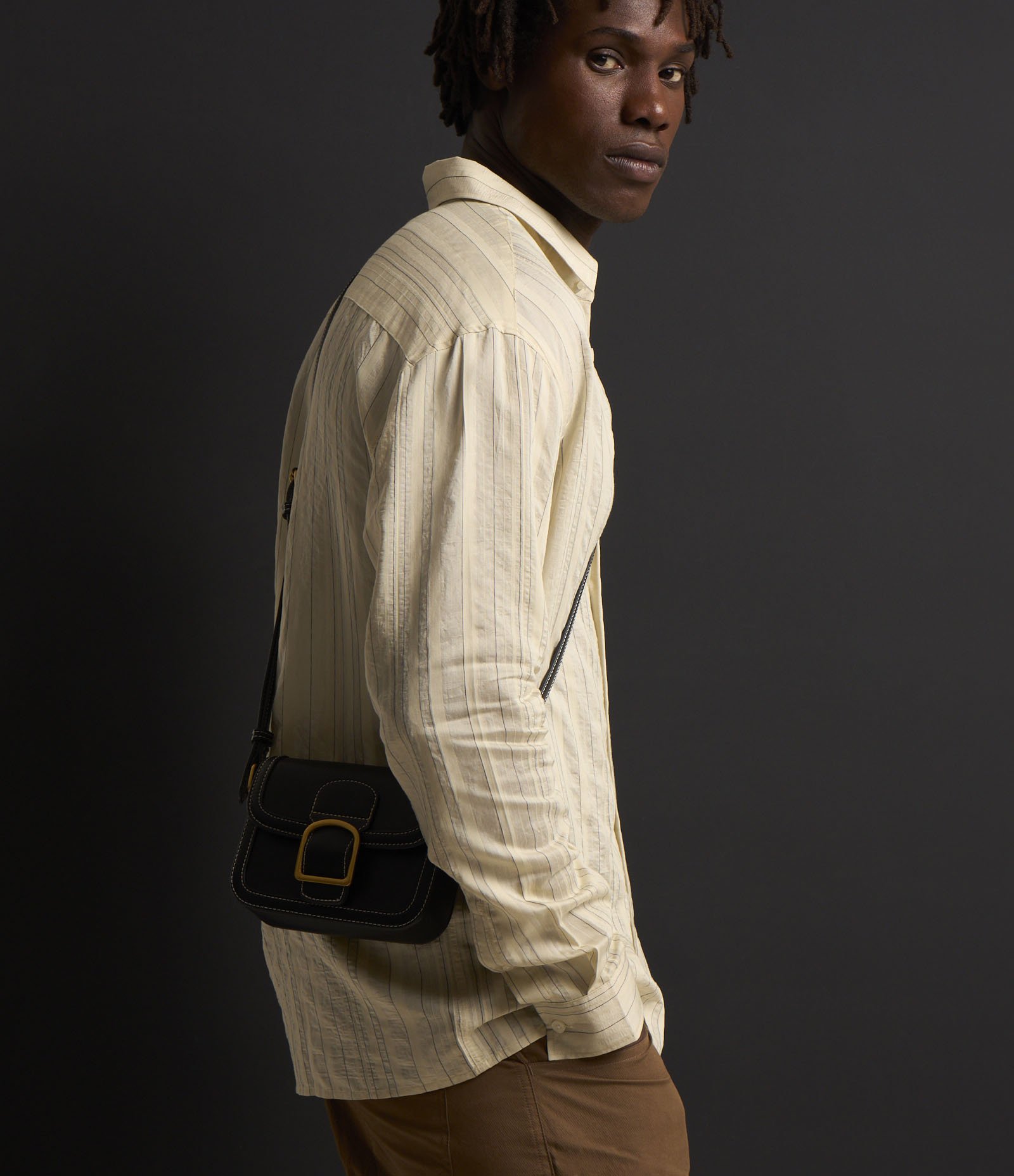 Camisa Relaxed em Ana Ruga com Listras Finas Bege 7