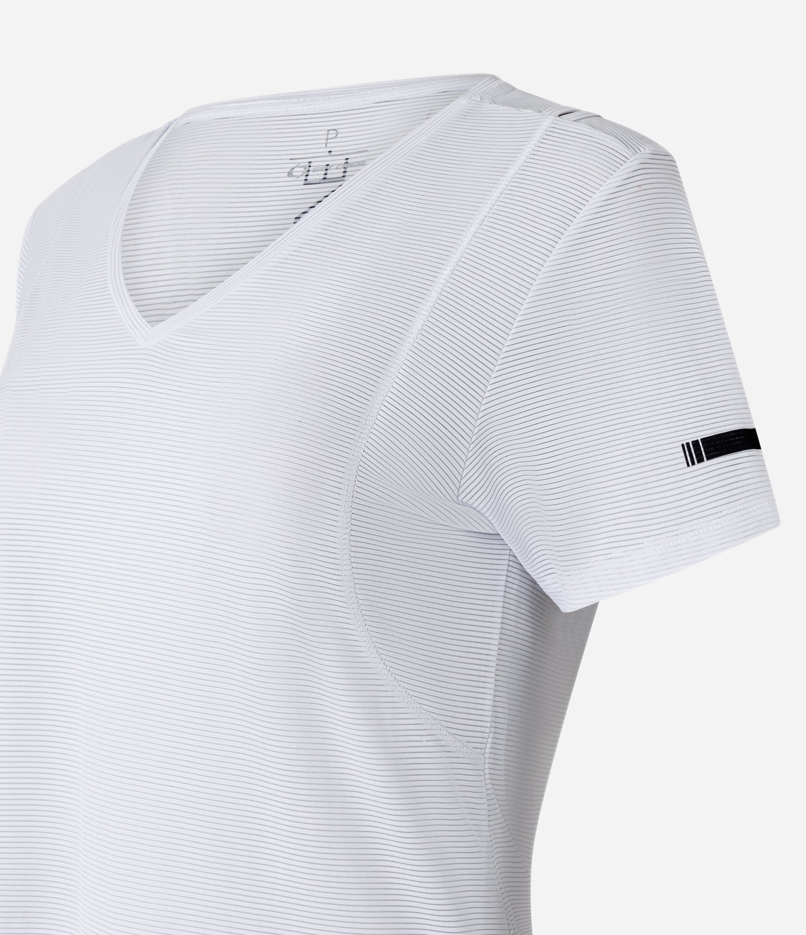 Camiseta Esportiva em Poliamida com Recorte Vazados nas Costas 6