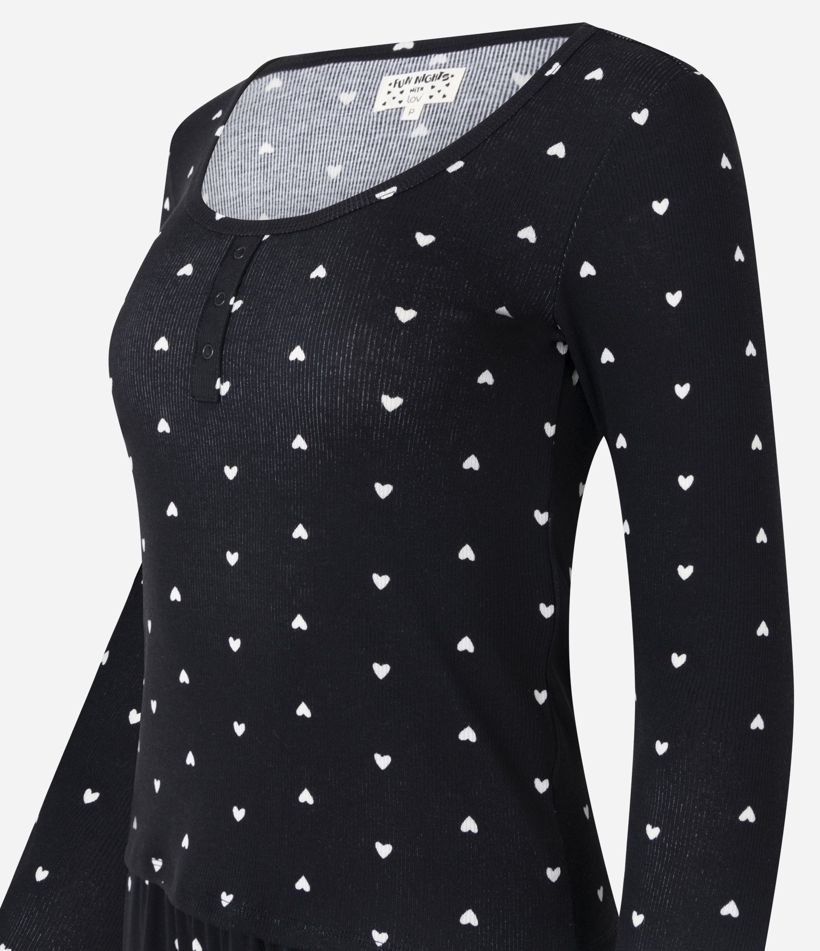 Pijama Longo em Ribana Estampa Coração Preto 2