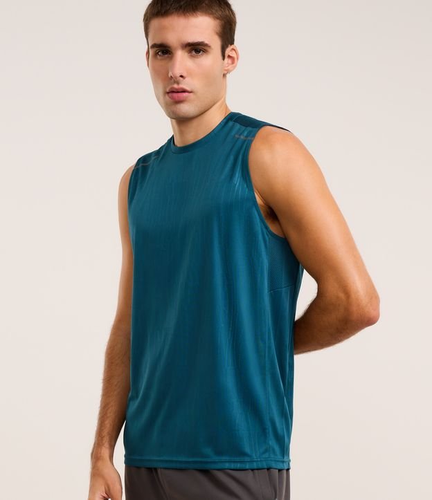 Regata Regular Esportiva com Tecnologia Dry e Estampa Heat Print