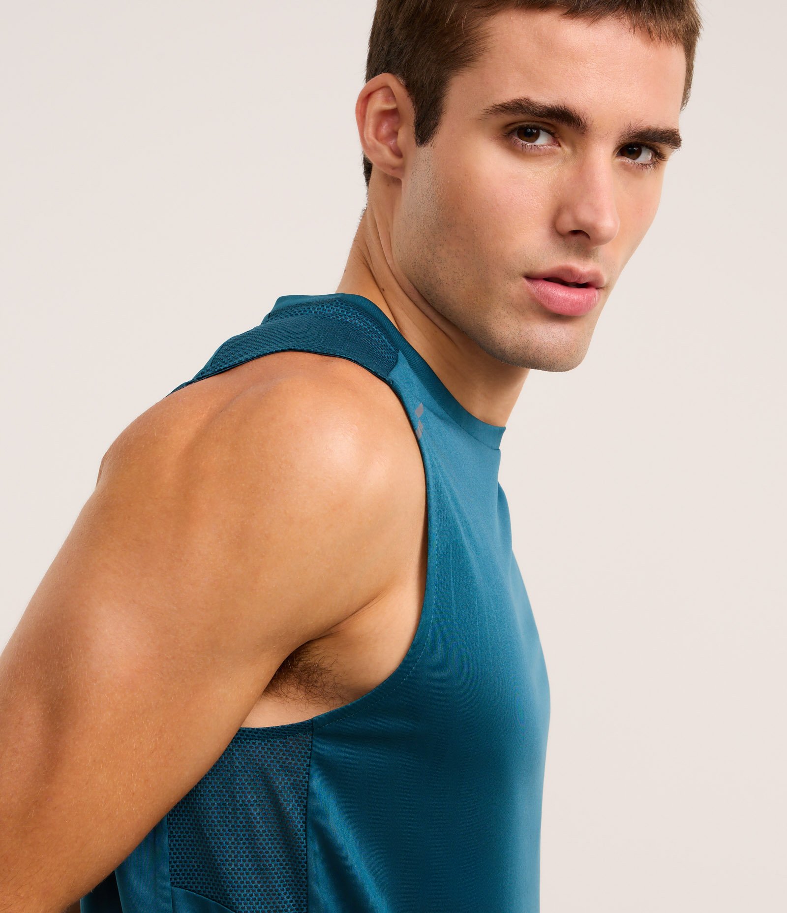 Regata Esportiva com Tecnologia Dry e Estampa Heat Print 3