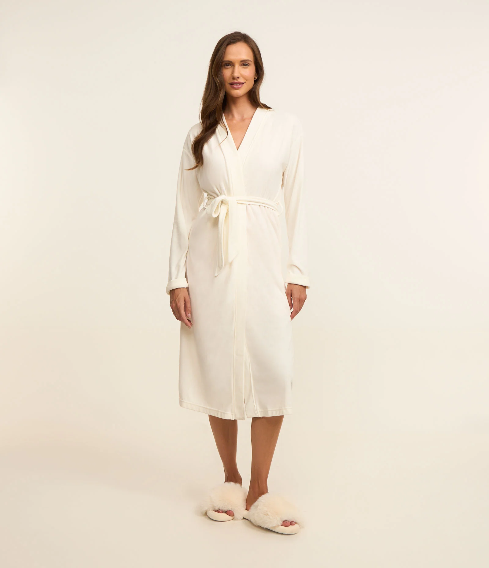 Robe Manga Longa com Detalhe em Cetim e Amarração na Cintura Branco 1