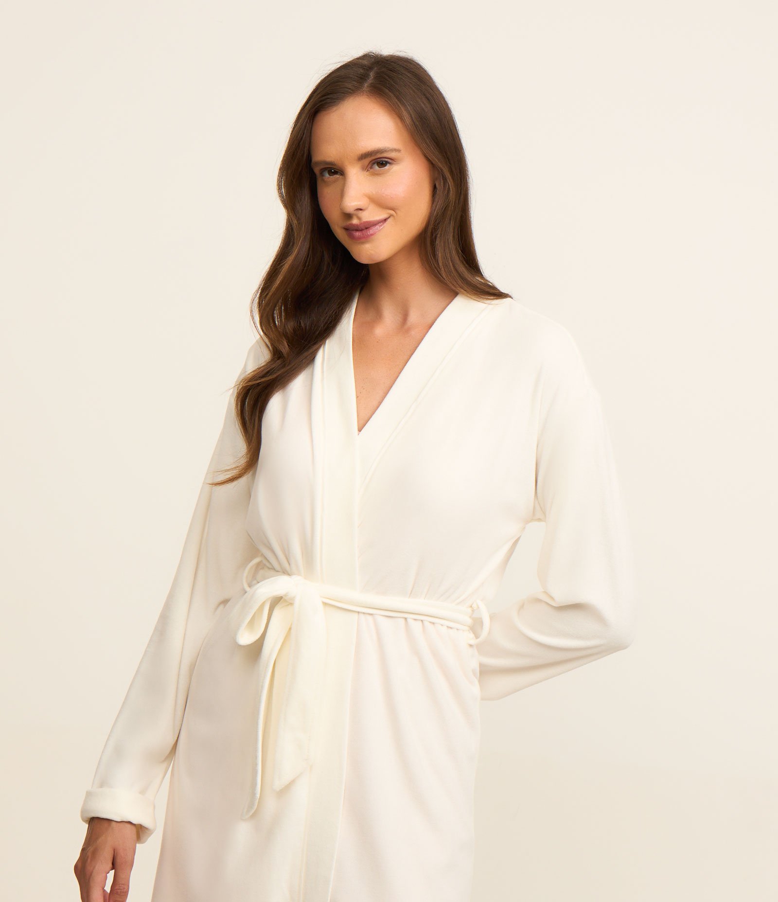 Robe Manga Longa com Detalhe em Cetim e Amarração na Cintura Branco 3