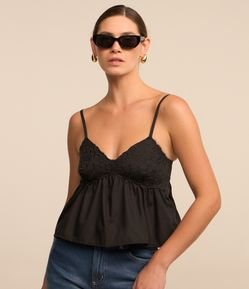 Blusa Alcinha em Tricoline com Bordados e Efeito Franzido