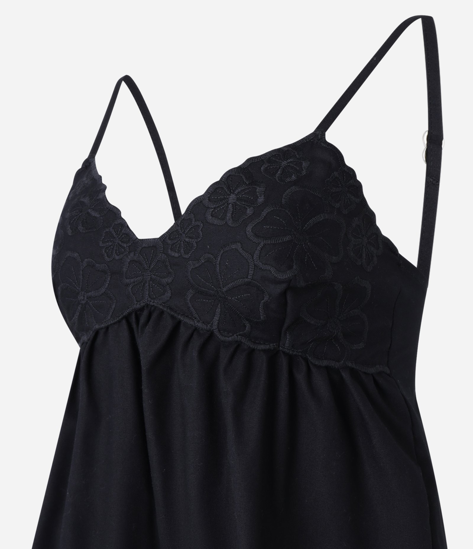 Blusa Alcinha em Tricoline com Bordados e Efeito Franzido Preto 6